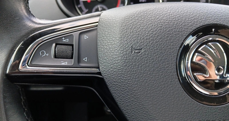 Skoda Octavia cena 69900 przebieg: 97979, rok produkcji 2020 z Dąbrowa Tarnowska małe 596